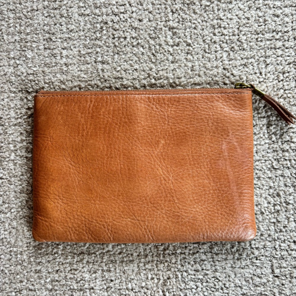 🌈 Madewell Leather Clutch - Picture 2 of 6